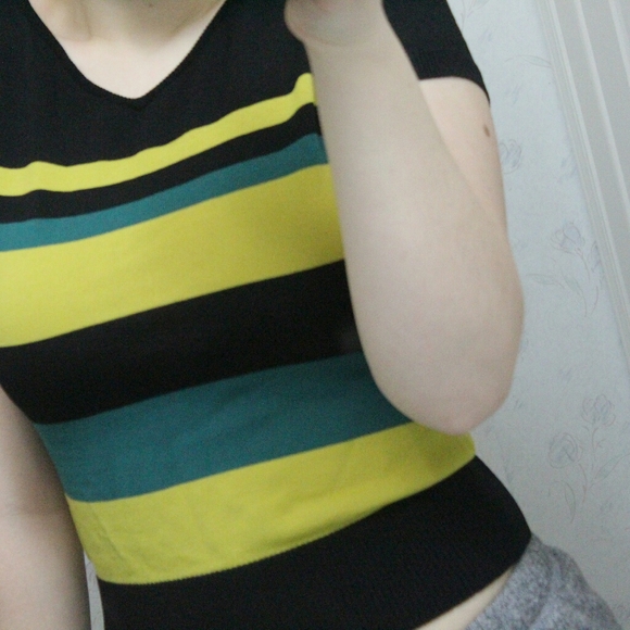 striped knit top🌼$5 add-on - Picture 2 of 3